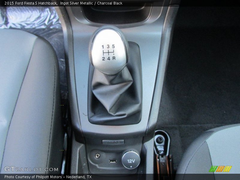 Ingot Silver Metallic / Charcoal Black 2015 Ford Fiesta S Hatchback