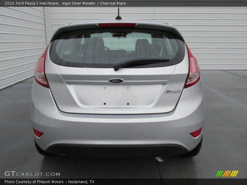 Ingot Silver Metallic / Charcoal Black 2015 Ford Fiesta S Hatchback