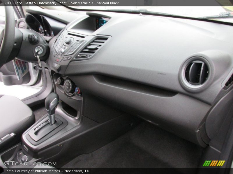 Ingot Silver Metallic / Charcoal Black 2015 Ford Fiesta S Hatchback