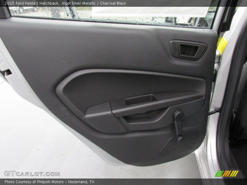 Ingot Silver Metallic / Charcoal Black 2015 Ford Fiesta S Hatchback
