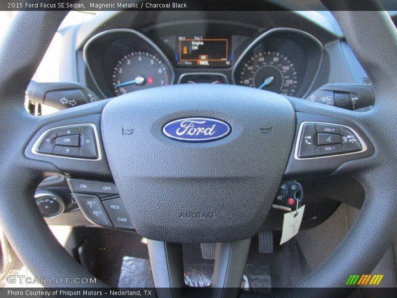 Magnetic Metallic / Charcoal Black 2015 Ford Focus SE Sedan