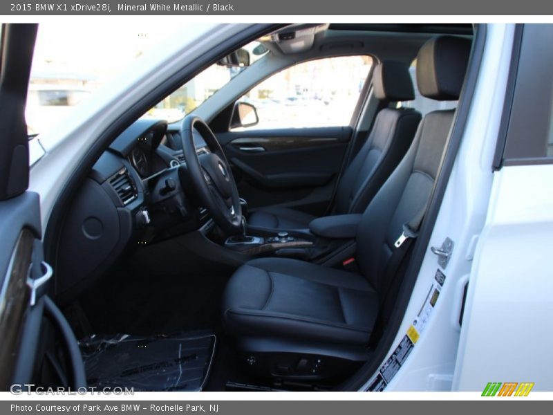 Mineral White Metallic / Black 2015 BMW X1 xDrive28i