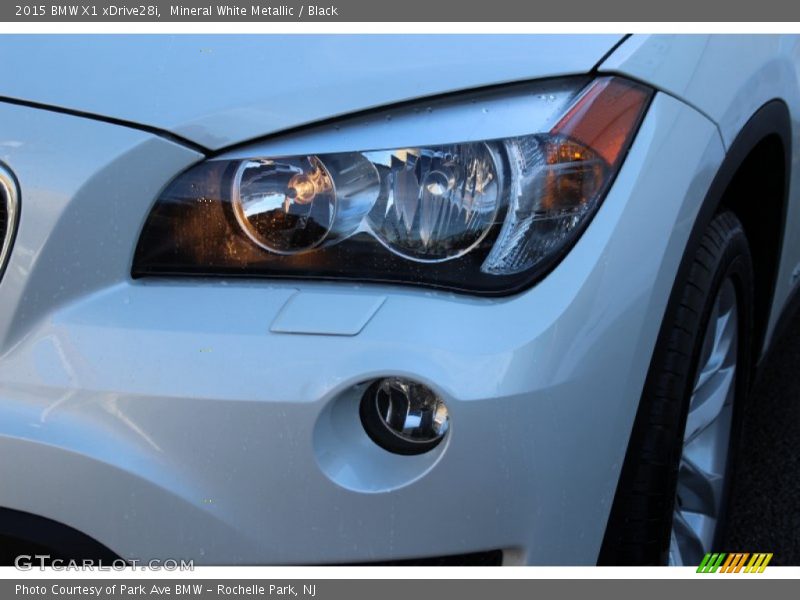 Mineral White Metallic / Black 2015 BMW X1 xDrive28i