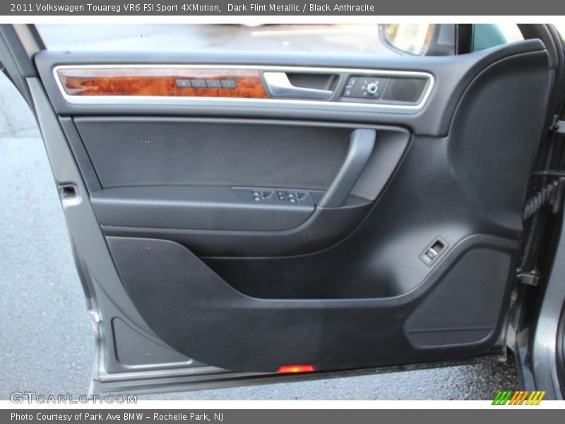 Dark Flint Metallic / Black Anthracite 2011 Volkswagen Touareg VR6 FSI Sport 4XMotion