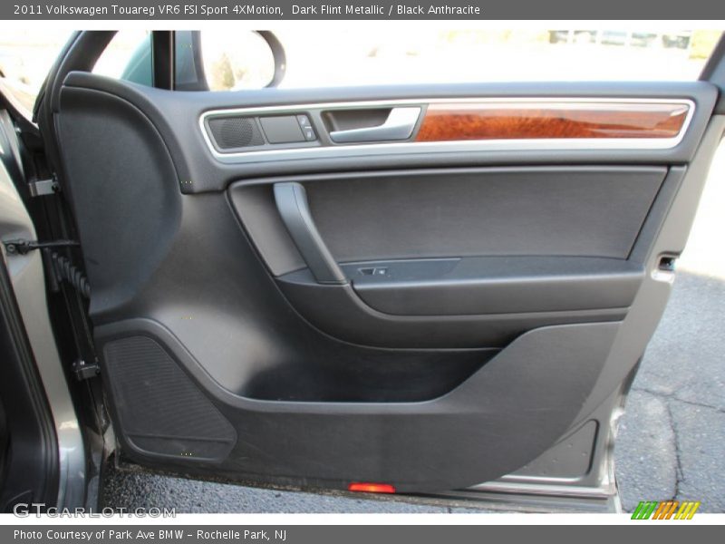 Dark Flint Metallic / Black Anthracite 2011 Volkswagen Touareg VR6 FSI Sport 4XMotion