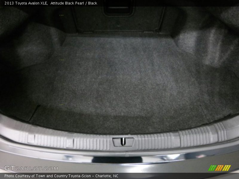 Attitude Black Pearl / Black 2013 Toyota Avalon XLE