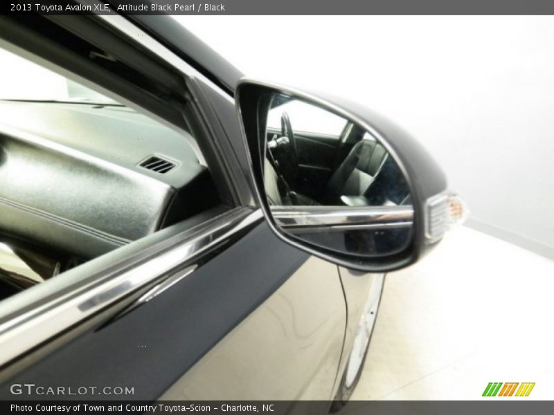 Attitude Black Pearl / Black 2013 Toyota Avalon XLE