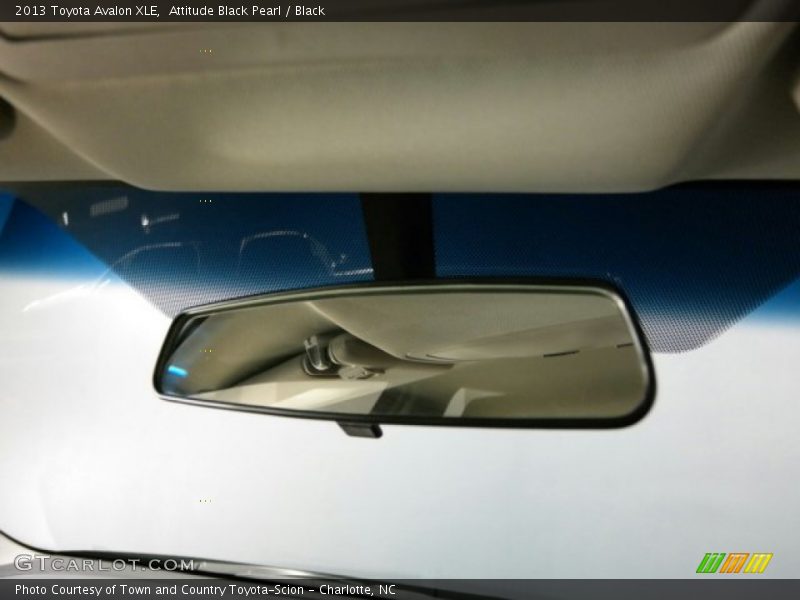 Attitude Black Pearl / Black 2013 Toyota Avalon XLE