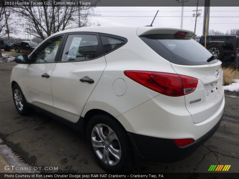 Cotton White / Taupe 2010 Hyundai Tucson GLS
