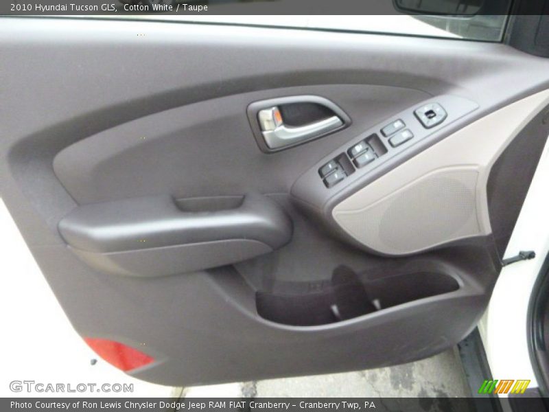 Cotton White / Taupe 2010 Hyundai Tucson GLS