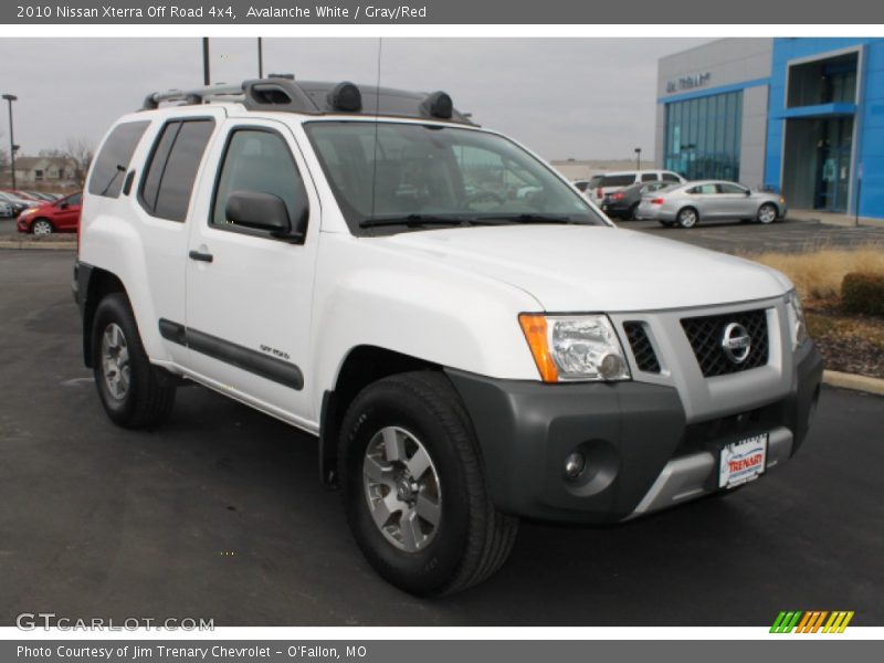 Avalanche White / Gray/Red 2010 Nissan Xterra Off Road 4x4