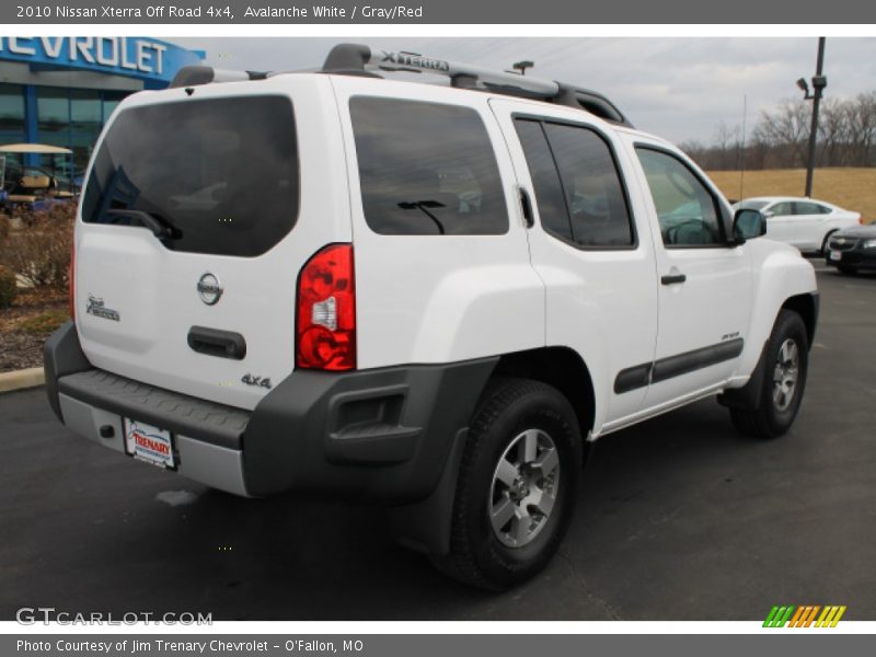 Avalanche White / Gray/Red 2010 Nissan Xterra Off Road 4x4
