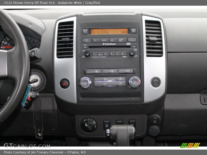 Avalanche White / Gray/Red 2010 Nissan Xterra Off Road 4x4