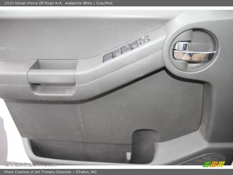 Avalanche White / Gray/Red 2010 Nissan Xterra Off Road 4x4