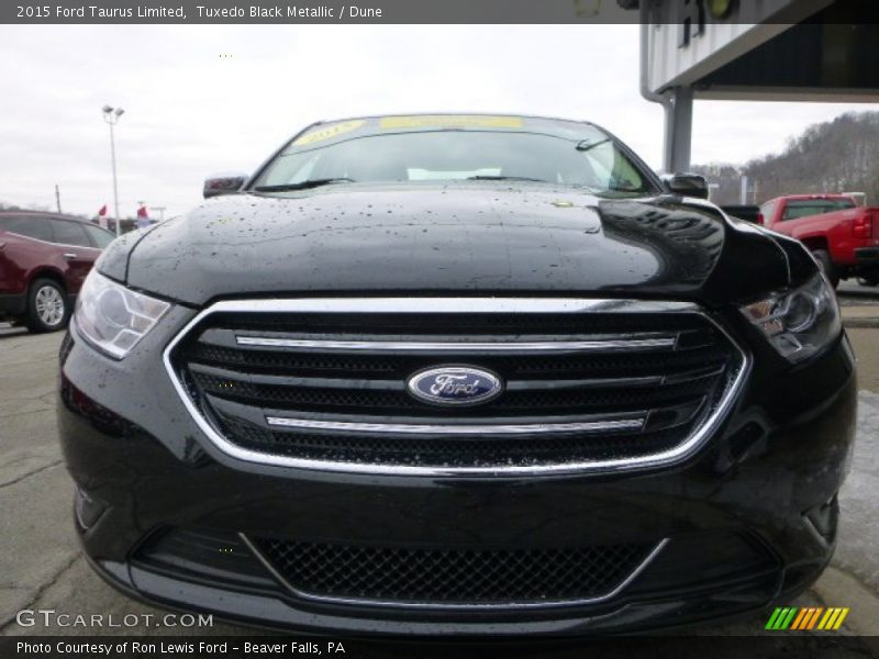 Tuxedo Black Metallic / Dune 2015 Ford Taurus Limited