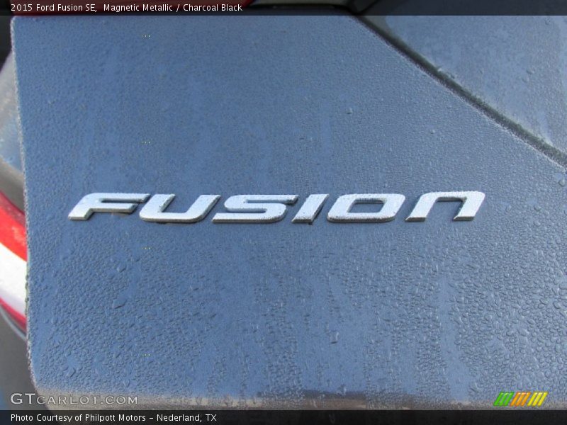 Magnetic Metallic / Charcoal Black 2015 Ford Fusion SE