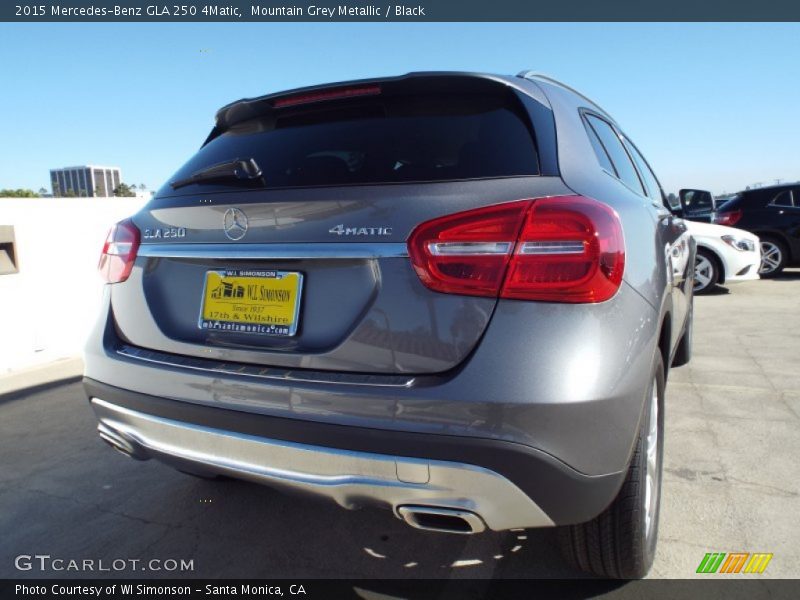 Mountain Grey Metallic / Black 2015 Mercedes-Benz GLA 250 4Matic
