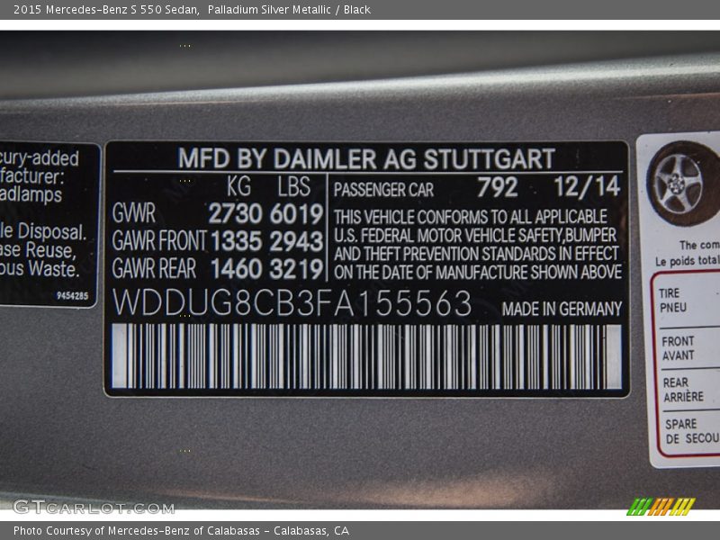 Palladium Silver Metallic / Black 2015 Mercedes-Benz S 550 Sedan