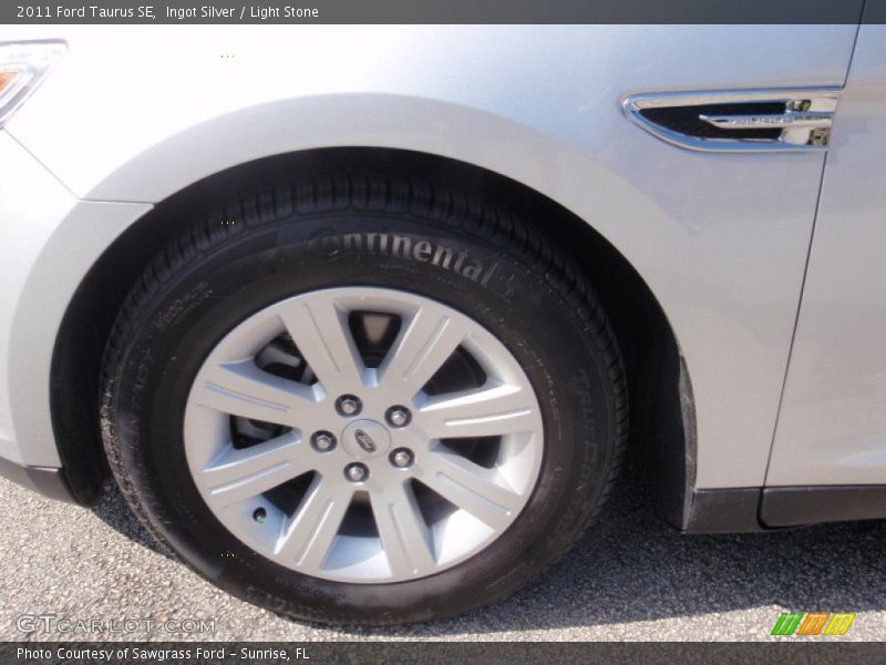 Ingot Silver / Light Stone 2011 Ford Taurus SE
