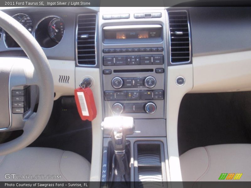 Ingot Silver / Light Stone 2011 Ford Taurus SE