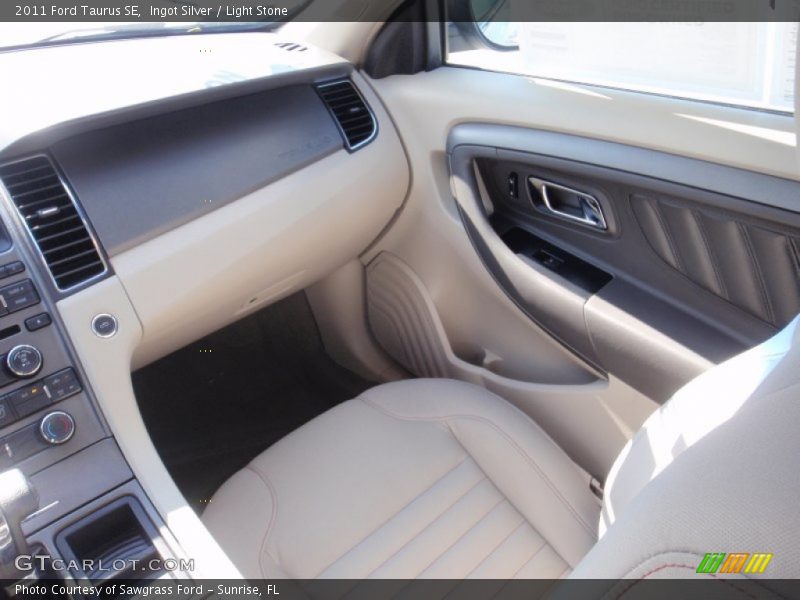 Ingot Silver / Light Stone 2011 Ford Taurus SE