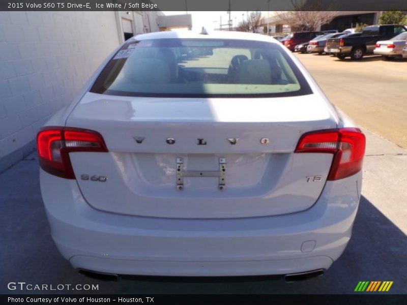 Ice White / Soft Beige 2015 Volvo S60 T5 Drive-E