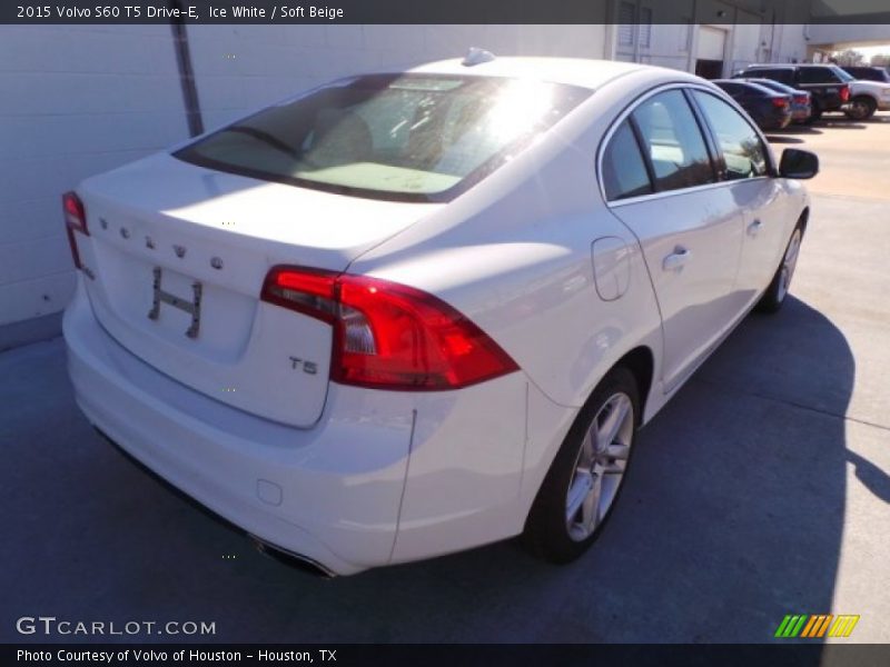 Ice White / Soft Beige 2015 Volvo S60 T5 Drive-E
