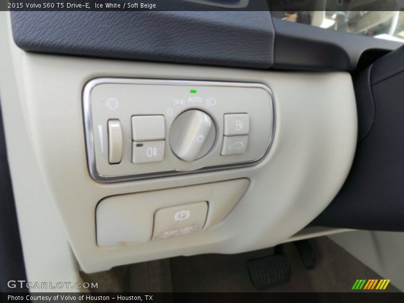 Ice White / Soft Beige 2015 Volvo S60 T5 Drive-E