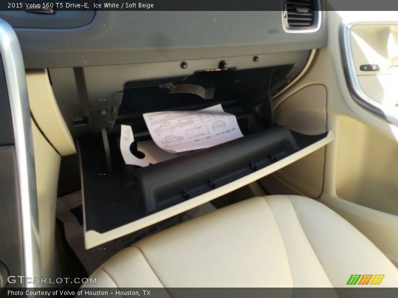 Ice White / Soft Beige 2015 Volvo S60 T5 Drive-E