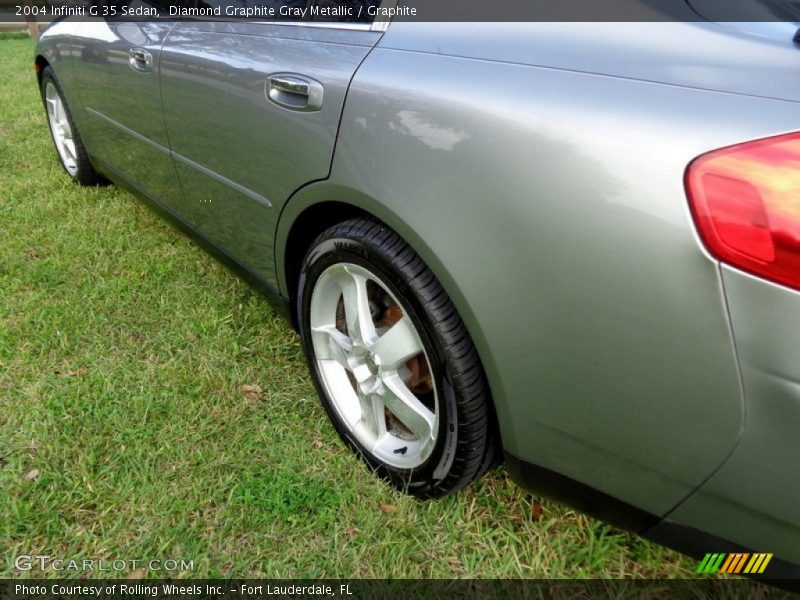 Diamond Graphite Gray Metallic / Graphite 2004 Infiniti G 35 Sedan