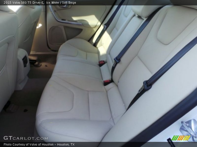 Ice White / Soft Beige 2015 Volvo S60 T5 Drive-E