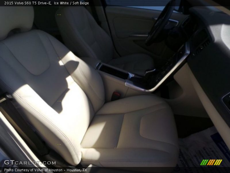 Ice White / Soft Beige 2015 Volvo S60 T5 Drive-E