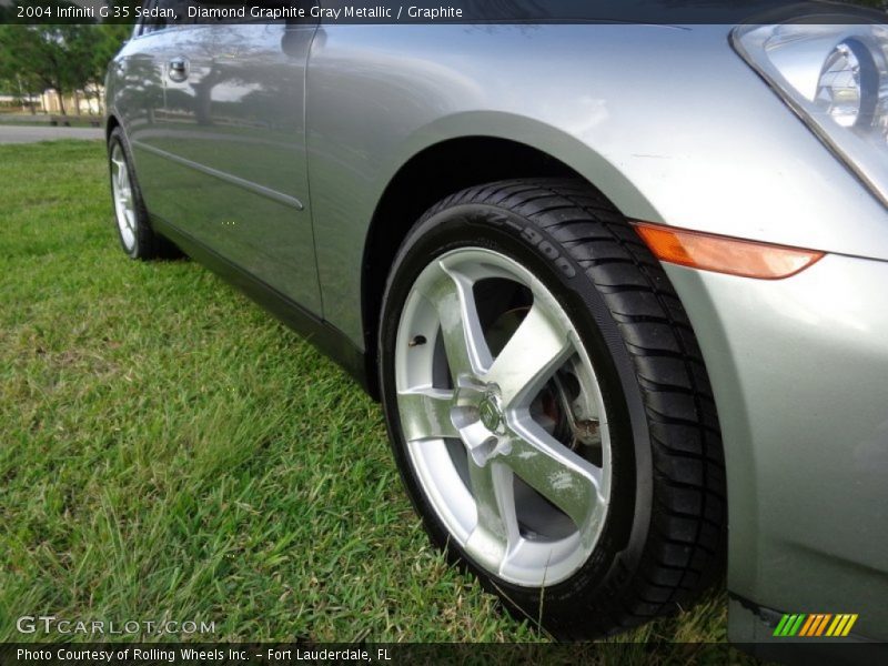 Diamond Graphite Gray Metallic / Graphite 2004 Infiniti G 35 Sedan