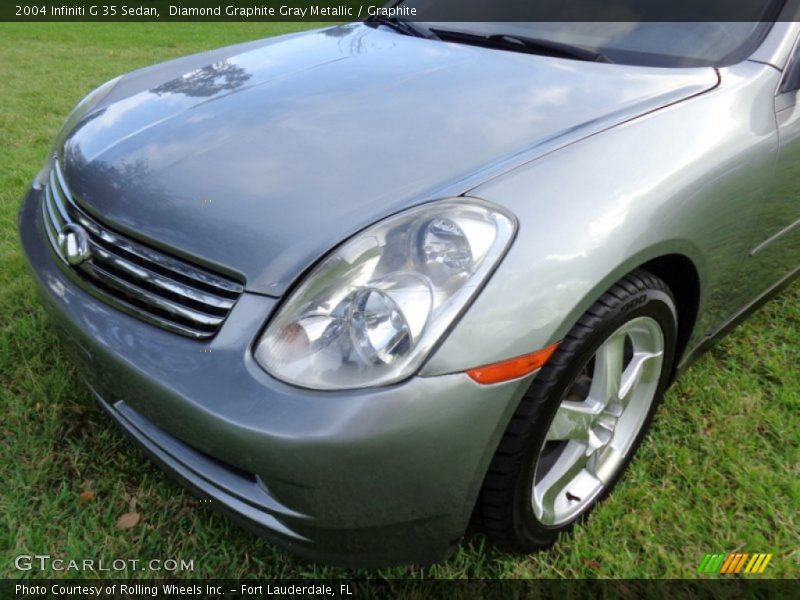 Diamond Graphite Gray Metallic / Graphite 2004 Infiniti G 35 Sedan