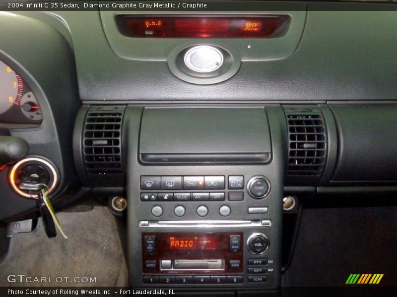 Diamond Graphite Gray Metallic / Graphite 2004 Infiniti G 35 Sedan