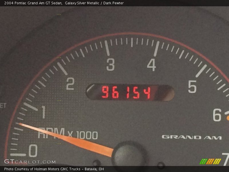 Galaxy Silver Metallic / Dark Pewter 2004 Pontiac Grand Am GT Sedan