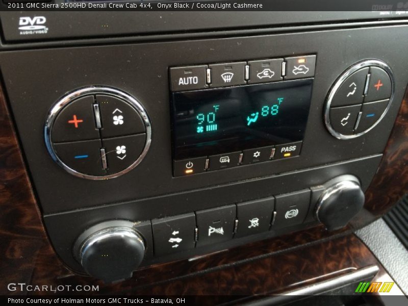 Onyx Black / Cocoa/Light Cashmere 2011 GMC Sierra 2500HD Denali Crew Cab 4x4
