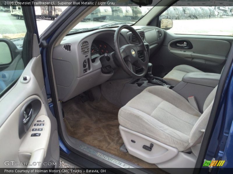  2006 TrailBlazer LS Light Gray Interior