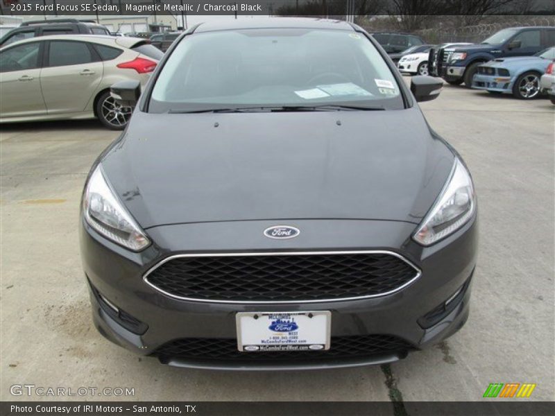 Magnetic Metallic / Charcoal Black 2015 Ford Focus SE Sedan
