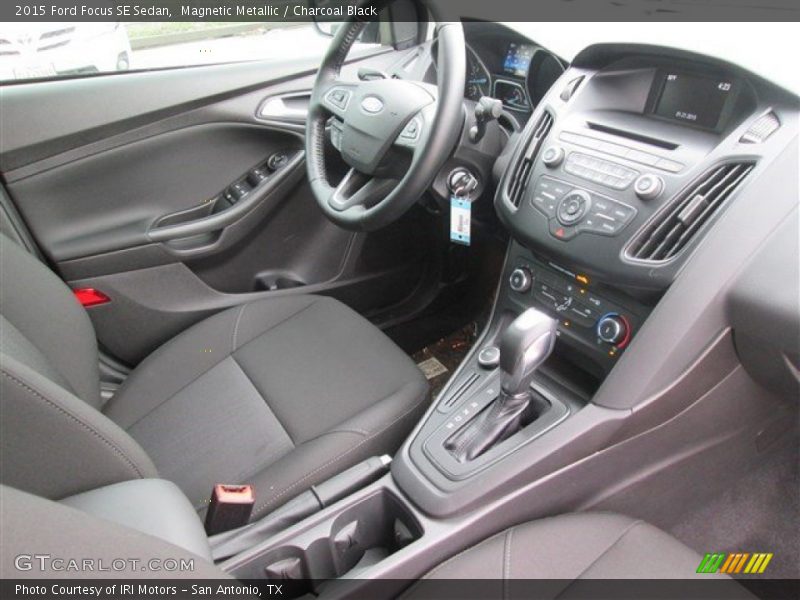  2015 Focus SE Sedan Charcoal Black Interior