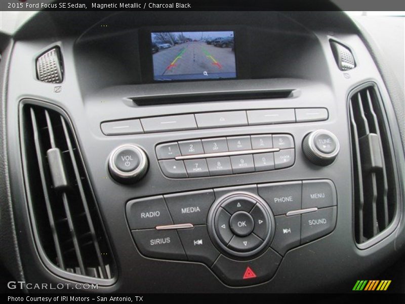 Magnetic Metallic / Charcoal Black 2015 Ford Focus SE Sedan