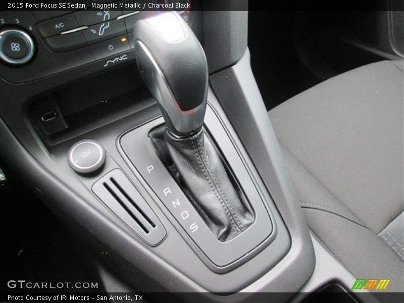 Magnetic Metallic / Charcoal Black 2015 Ford Focus SE Sedan