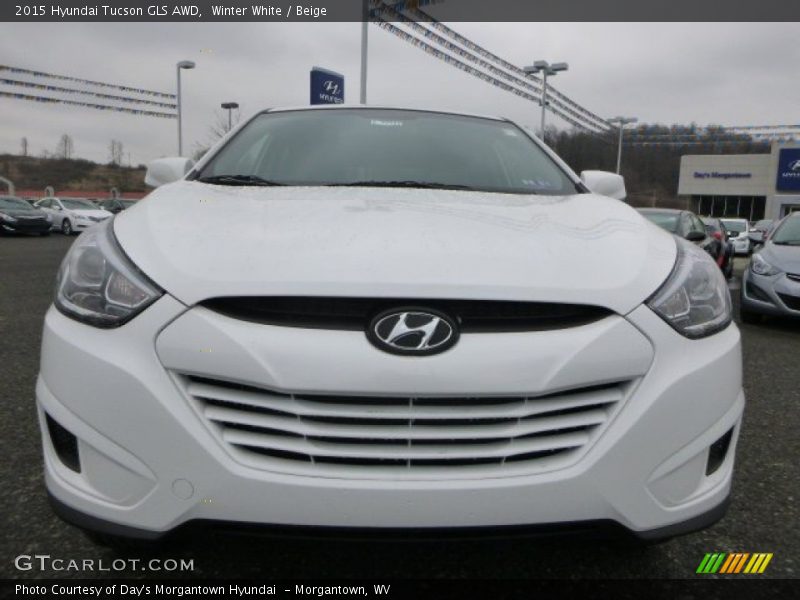 Winter White / Beige 2015 Hyundai Tucson GLS AWD