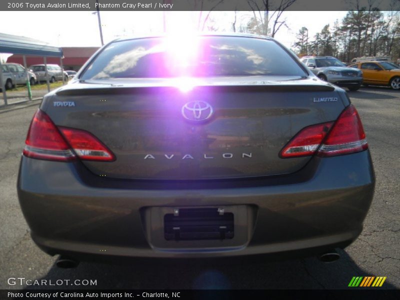 Phantom Gray Pearl / Ivory 2006 Toyota Avalon Limited