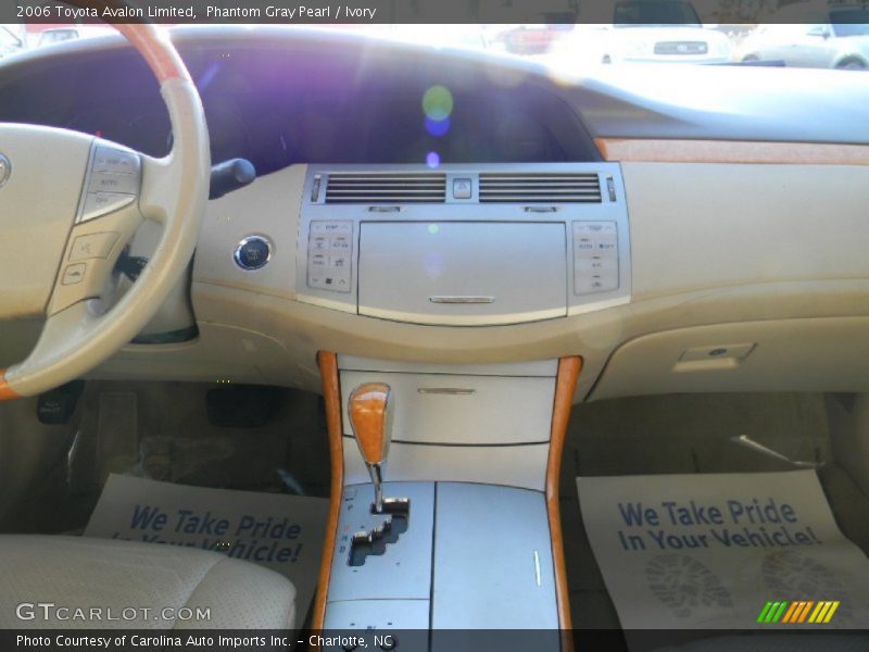 Phantom Gray Pearl / Ivory 2006 Toyota Avalon Limited