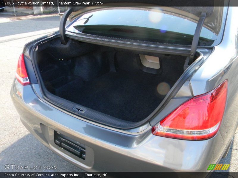 Phantom Gray Pearl / Ivory 2006 Toyota Avalon Limited