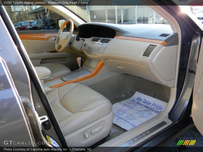 Phantom Gray Pearl / Ivory 2006 Toyota Avalon Limited