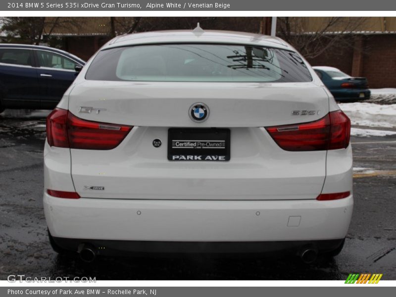 Alpine White / Venetian Beige 2014 BMW 5 Series 535i xDrive Gran Turismo