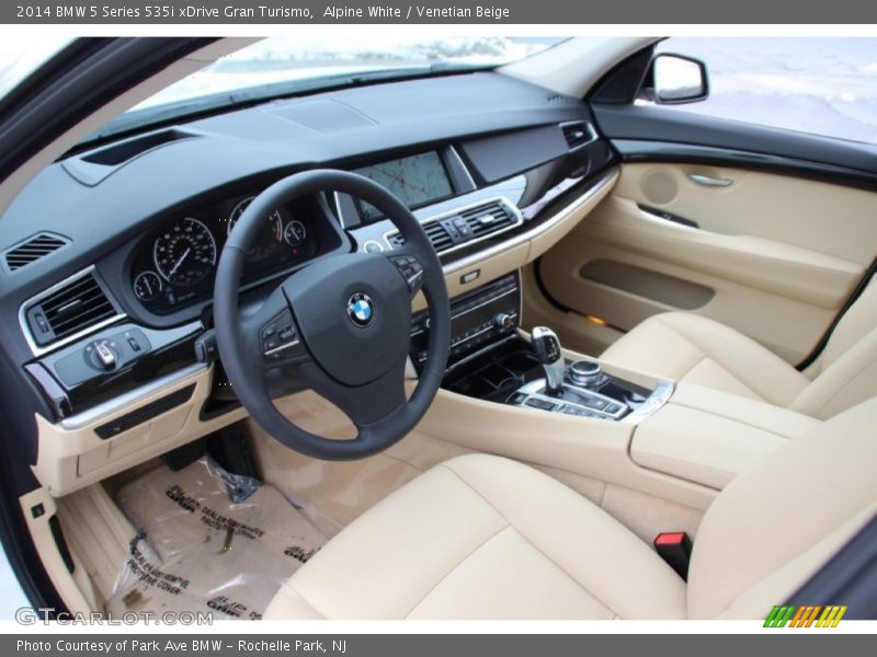 Alpine White / Venetian Beige 2014 BMW 5 Series 535i xDrive Gran Turismo