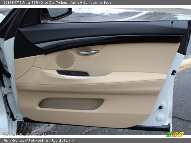 Alpine White / Venetian Beige 2014 BMW 5 Series 535i xDrive Gran Turismo